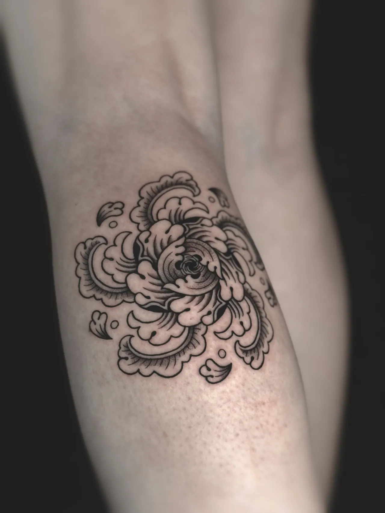 Blackwork tattoo by Daren