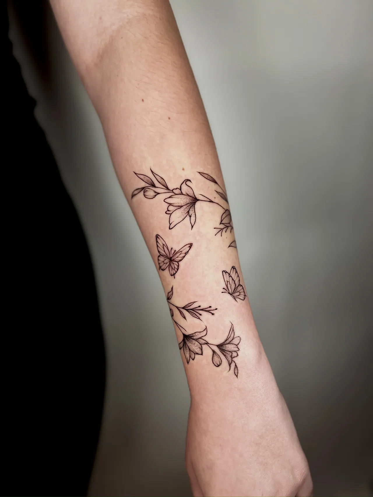 Fine Line tattoo by Jess