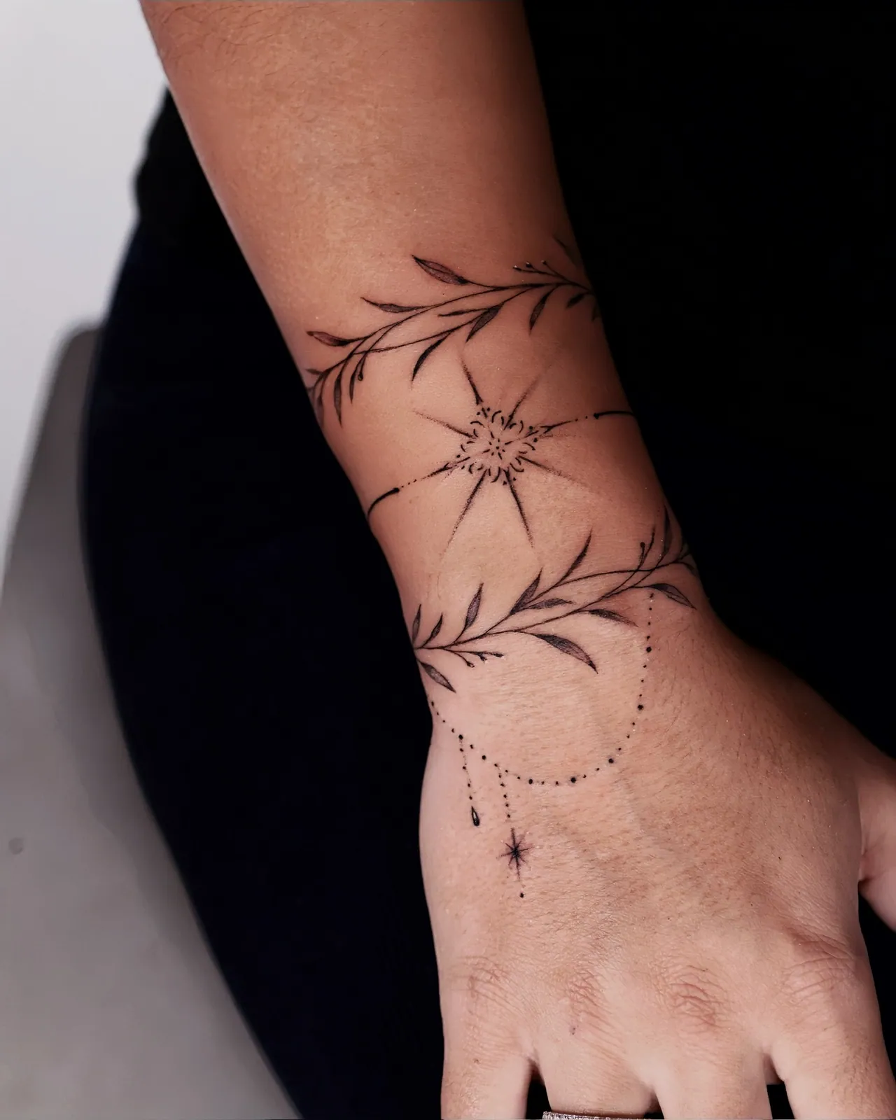 Fine Line tattoo by Jess
