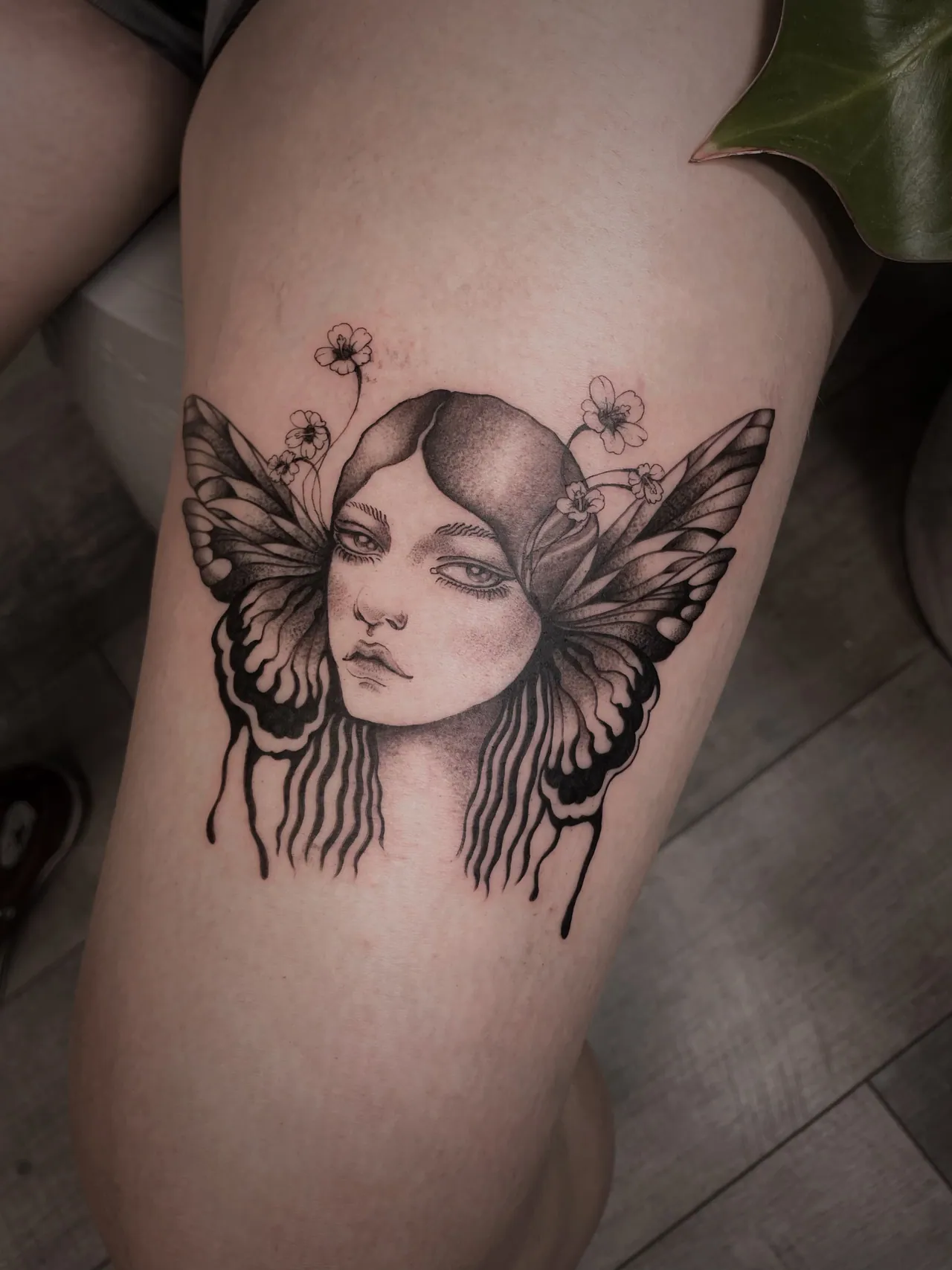 Illustrative tattoo by Veegee